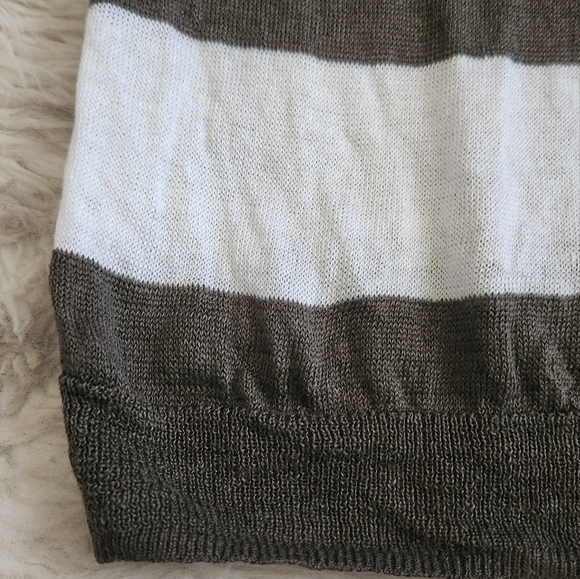 360 Sweater Tank - Picture 2 of 9